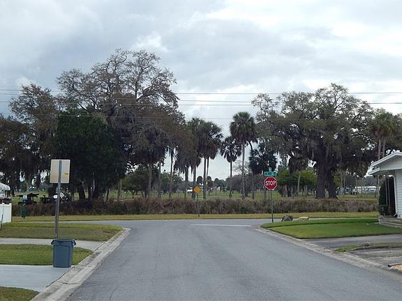 2nd image of 106 48th Avenue Dr W