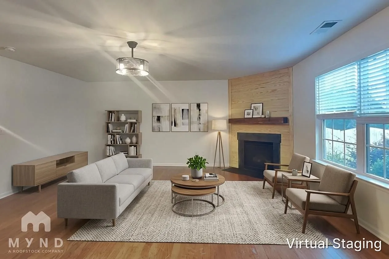 4 bed, 2.5 bath, 2698 sqft, $2,195 — Photo 3