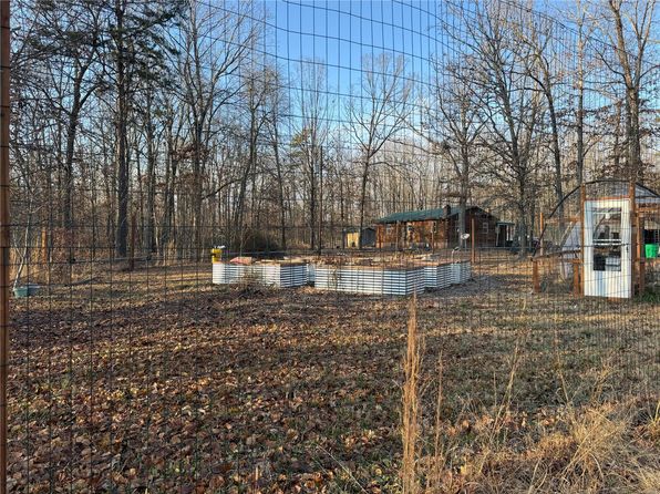 839 Bluebird Ln, Doniphan, MO 63935