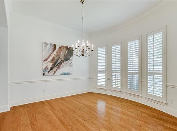 5th image of 4209 Lansbury Dr