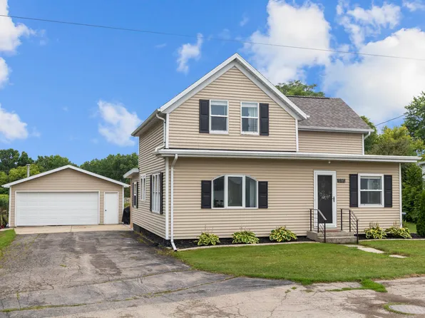 N590 Railroad St, Sherwood, WI 54169