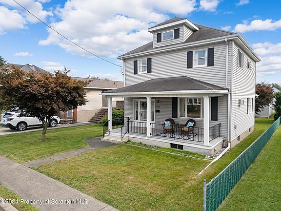 2nd image of 219 Bowman St