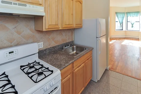 Rented by Citi Habitats | media 17