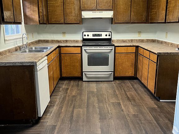 5th image of 1154 Clairmont Pl