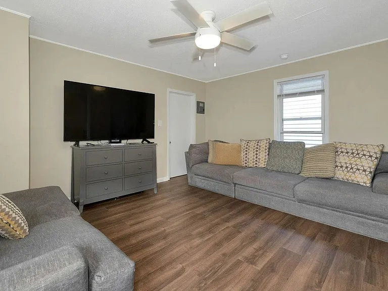 19 Conger Ave #2 — Photo 4