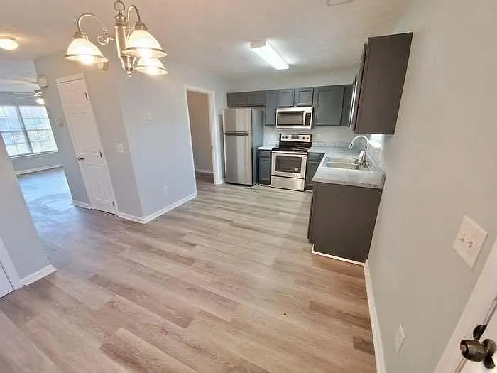 114 Madison Pl — Photo 4