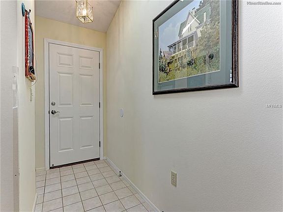 4th image of 522 Sanderling Cir