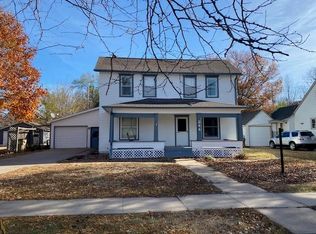 244 S Main St, Hesston, KS 67062