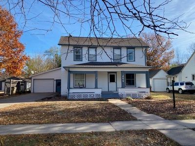 244 S Main St, Hesston, KS, 67062