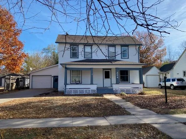 244 S Main St, Hesston, KS 67062