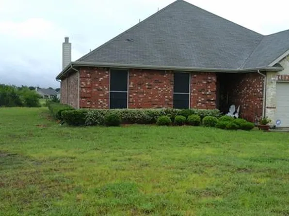 105 Southview Dr, Fate, TX 75189