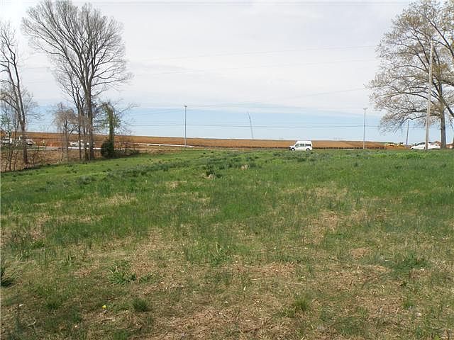 2nd image of 1550 Hankook Rd