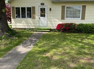 1001 Glendale St, Benton, IL 62812