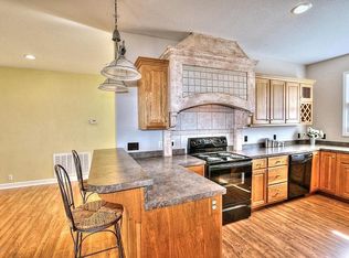 2339 Shore Dr, Morehead City, NC 28557