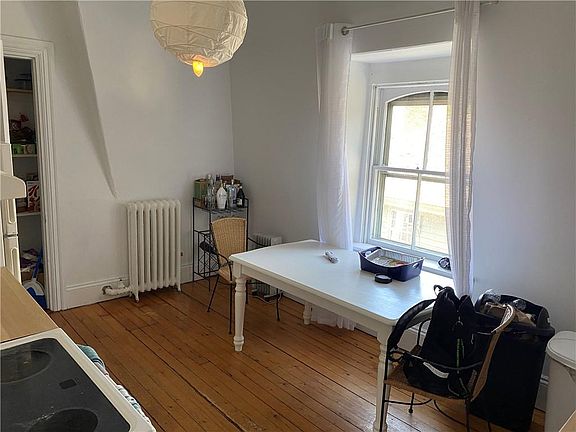 2nd image of 10 Clarke St