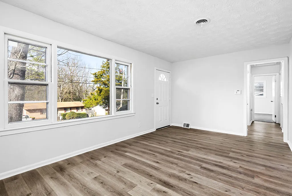 4 bed, 1680 sqft, $1,500 — Photo 2