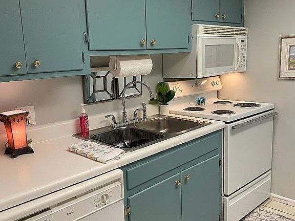 5th image of 2100 W Beach Dr APT H204