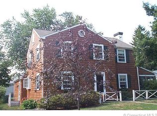9 Sunny Slope Dr, West Hartford, CT 06117
