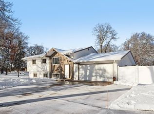 677 Highway 96 W, Shoreview, MN 55126