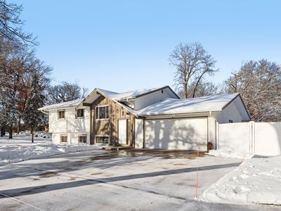 677 Highway 96 W, Shoreview, MN, 55126