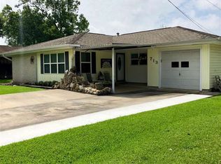 713 Sherrill St, Orange, TX 77630