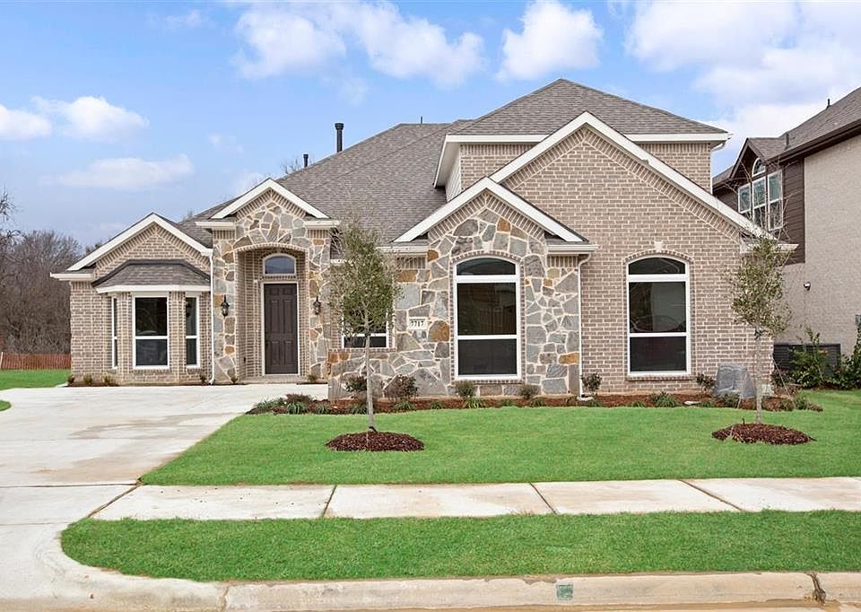 1st image of 7717 Castle Pines Ln