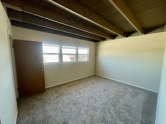 4th image of 407B Pine St #407B