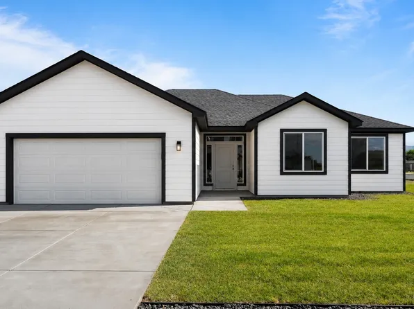 301 Poplar Street NE, Royal City, WA 99357