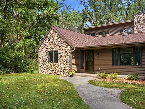 2nd image of 19800 W Briar Ridge DRIVE