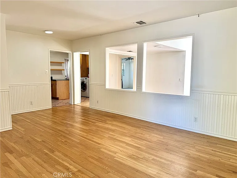 7619 Midfield Ave — Photo 2