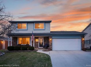 42020 Hystone St, Canton, MI 48187