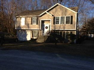 103 Vineyard St, Woonsocket, RI 02895