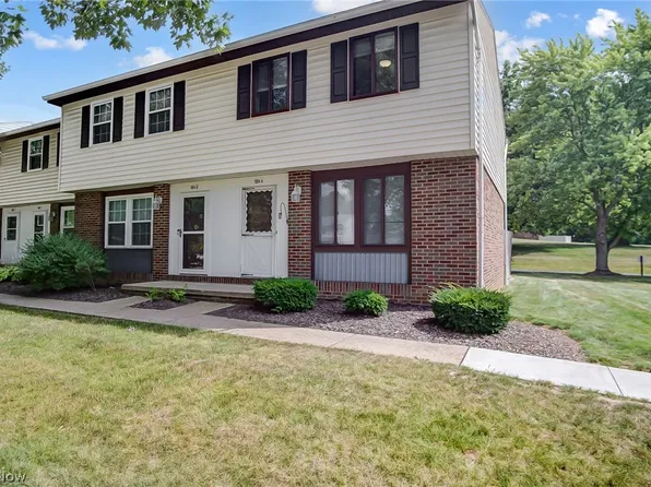1884A Higby Dr, Stow, OH 44224