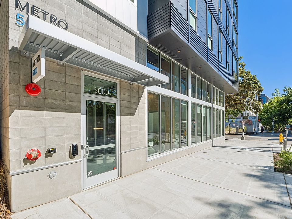 1st image of 5000 12th Ave NE #303