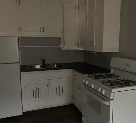 3rd image of 4214 28th Ave S