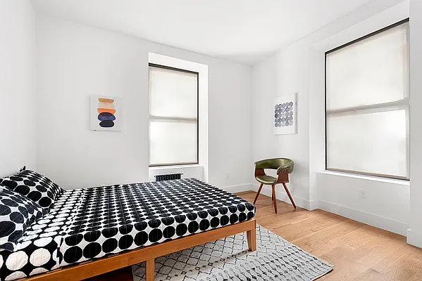 Sold by Metropolitan Equities (Sales) | media 5