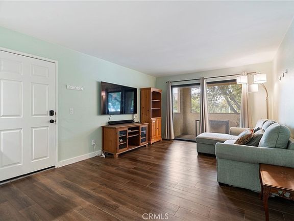 5th image of 1114 W Blaine St APT 204