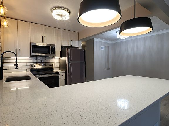 3rd image of 7512 Cromwell Dr #68e131885