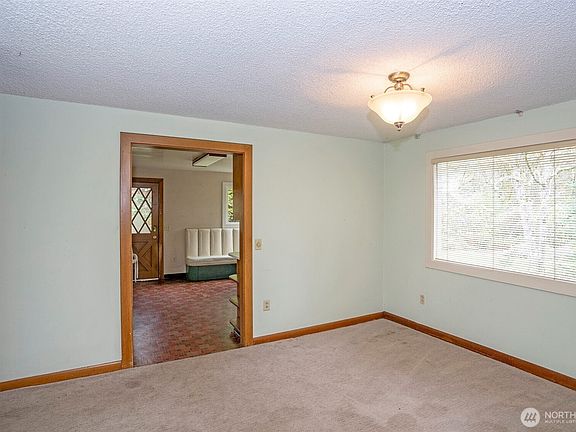 5th image of 7323 Sehmel Drive NW