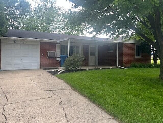 1st image of 1627 Holly Pl