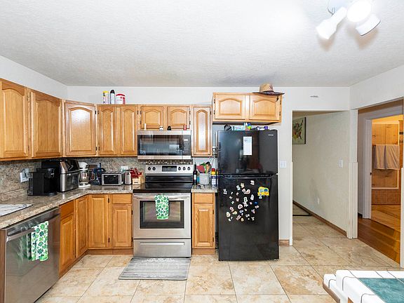 2nd image of 1510 Lizabeth Dr