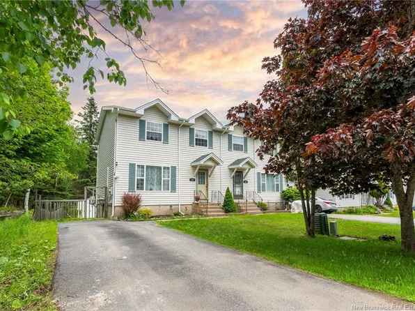 382 Boars Head Rd, Saint John, NB E2K 5C2