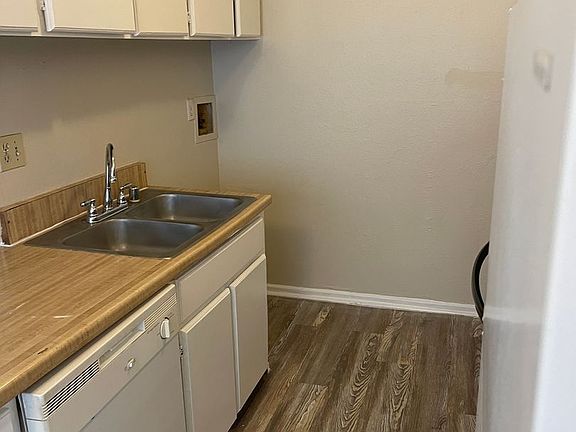 4th image of 613 W Calle Sur St
