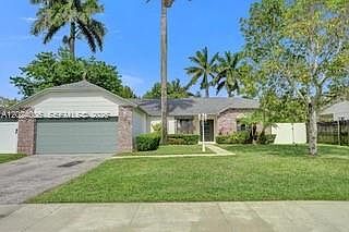 1st image of 1020 SW 124th Way