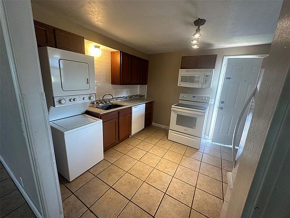 4th image of 516 E Huber Ave