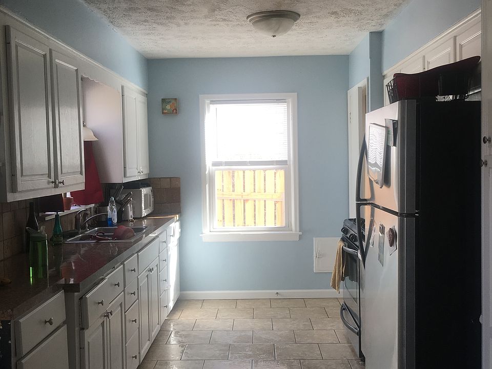1st image of 2110 Martin Ave SE
