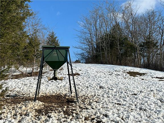 5th image of 25AC Landon Ln