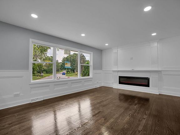 5th image of 4624 177th St