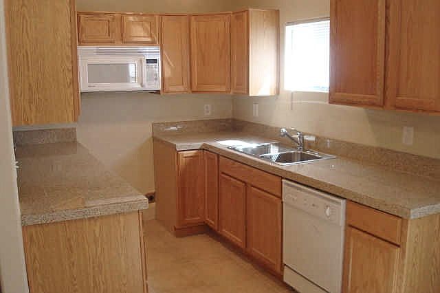 McKinley2735 kitchen_09222013
