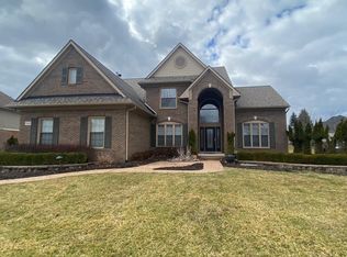30425 Norwich Dr, Novi, MI 48377